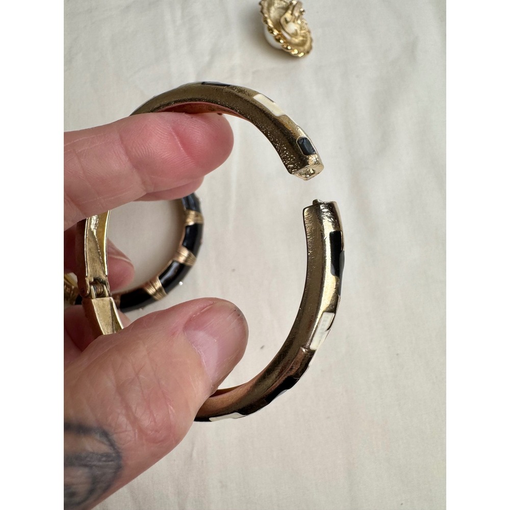 Park Lane Vintage Style Jewelry Set Gold Tone Faux Pearl Black Enamel 4pc Set - Picture 4 of 16